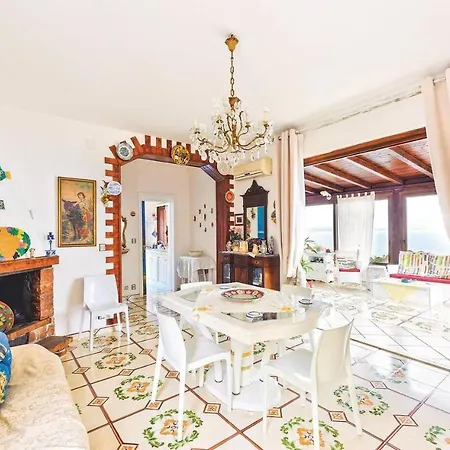 Villa Una Terrazza sul Mare (Villa Geppina) *